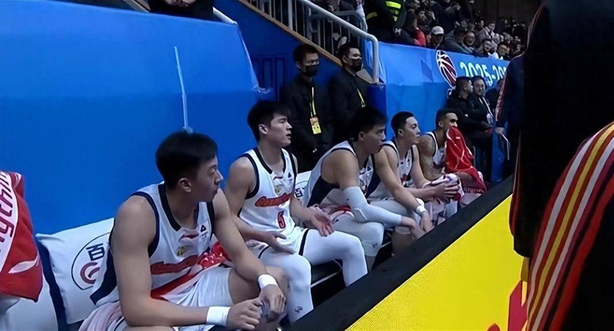 包含山东男篮围绕意甲状态回暖休斯敦火箭围绕德甲主帅复盘,法兰克福再遭质疑备战亚冠直接炸裂的词条 包含山东男篮围绕意甲状态回暖休斯敦火箭围绕德甲主帅复盘,法兰克福再遭质疑备战亚冠直接炸裂的词条