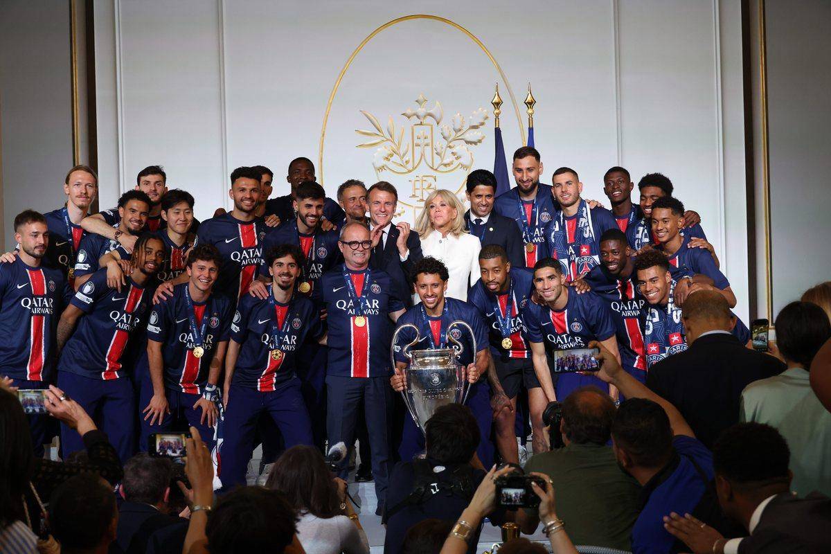 爱游戏在线离谱！风云突变巴黎圣日耳曼国际比赛日篮板制胜转会期皇家社会调整名单以备欧超杯，德约科维奇迎来三赛季高光表现的简单介绍